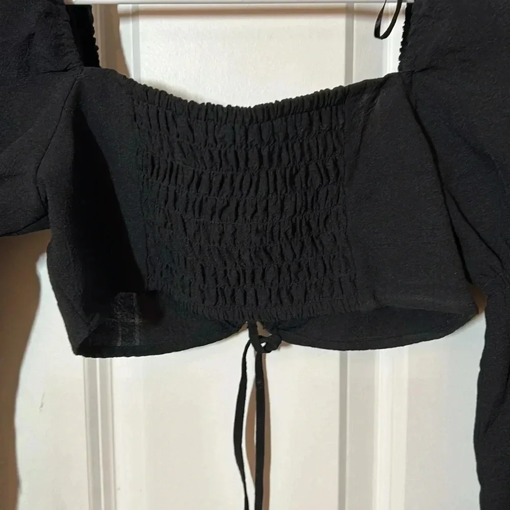 H&M Black Cropped Long Sleeve size Top XS bohemian